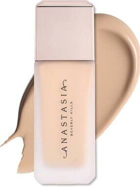 Impeccable Blurring Second-Skin Matte Foundation. NEW UNUSED